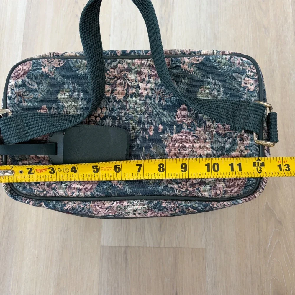 Trade Winds Vintage Floral Tapestry Train Case Travel Vanity Bag Pink Green Rose